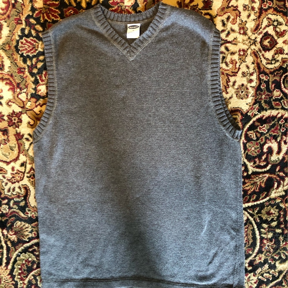 Old navy Gray Sweater Vest 16